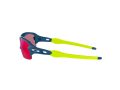 Oakley Flak Xs OJ 9005 05 59 Children sunglasses
